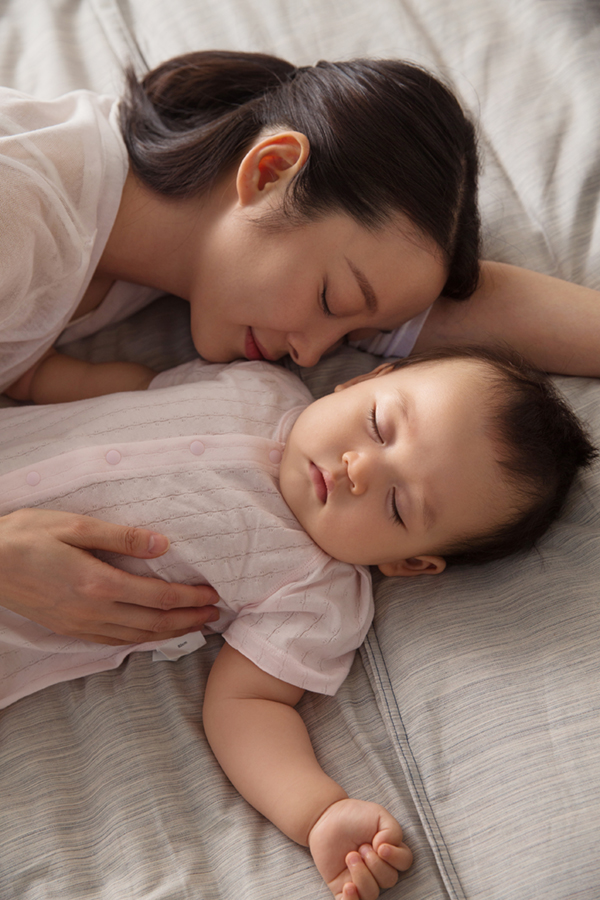Mother and baby to sleep Pregnancy help near Hastings MN
